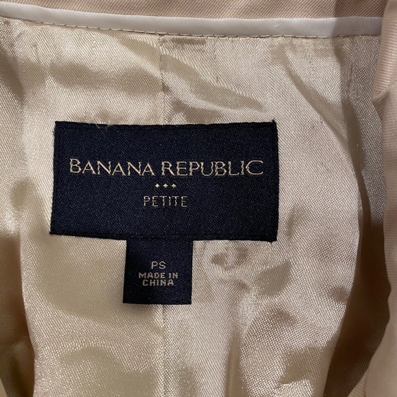 Banana Republic Trench Coat - Picture 2 of 3